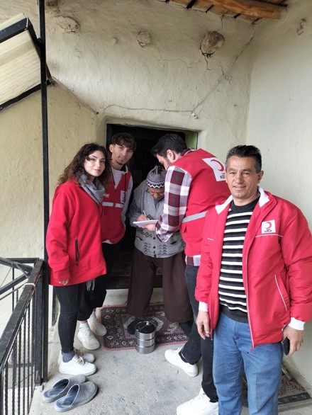 KIZILAY GÖNÜLLÜSÜ OLDUK !